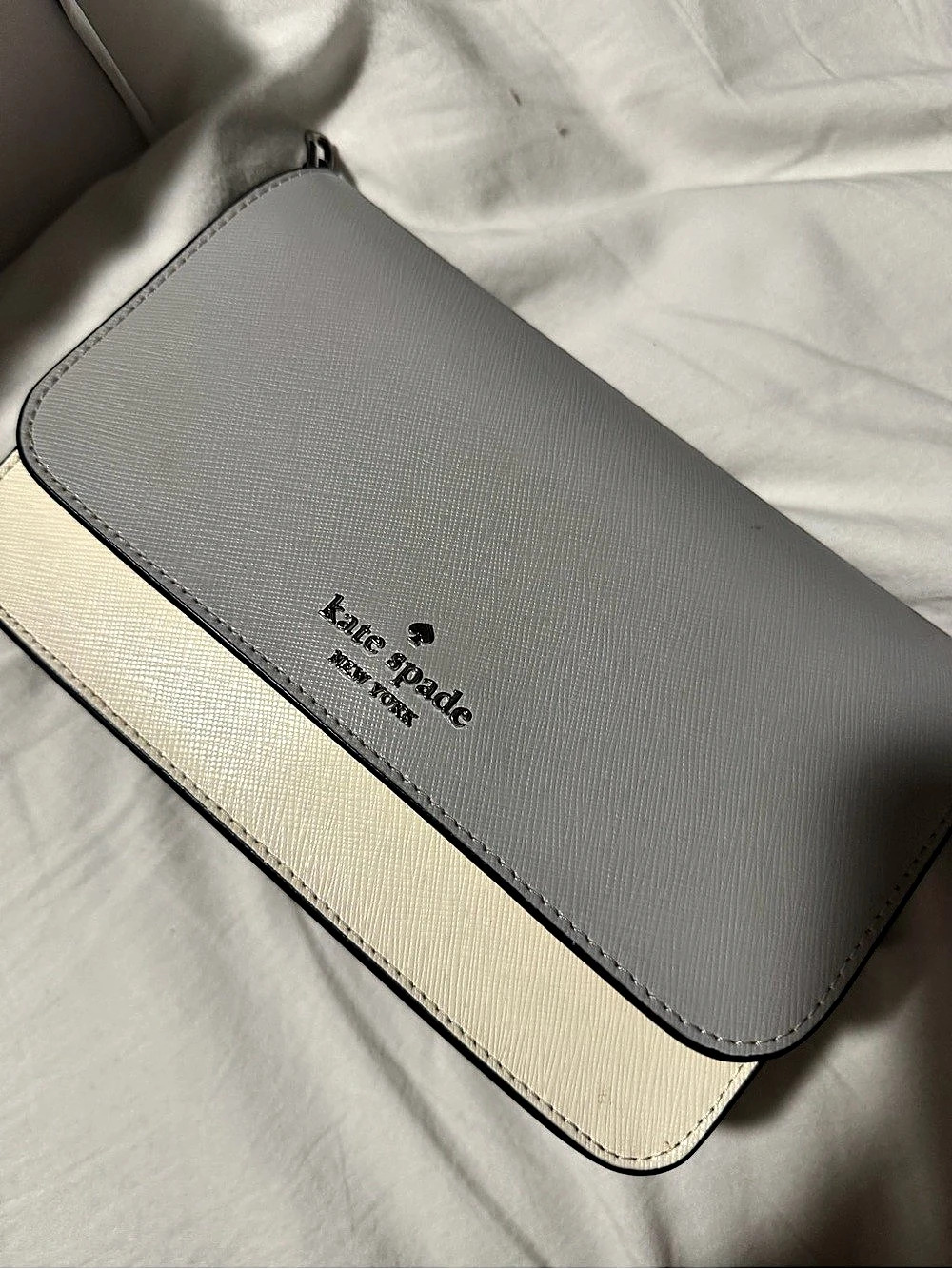 Kate Spade Crossbody Bag in White & Gray Like New